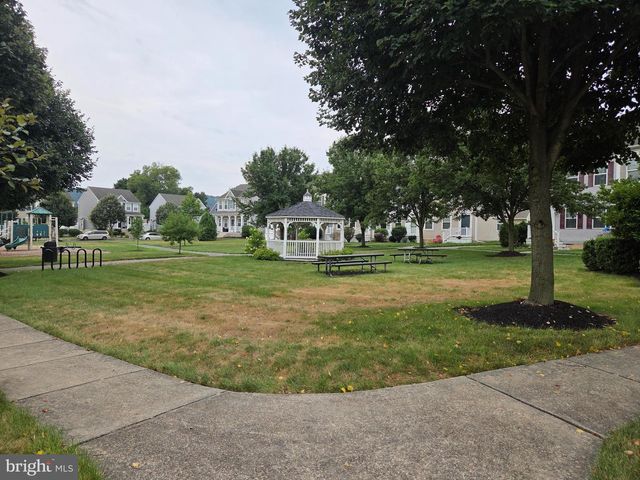203 HEATHERSAGE DR, Marietta, PA 17547