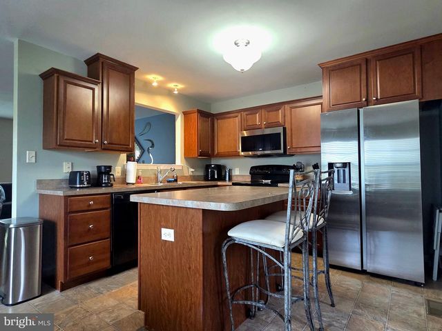 203 HEATHERSAGE DR, Marietta, PA 17547