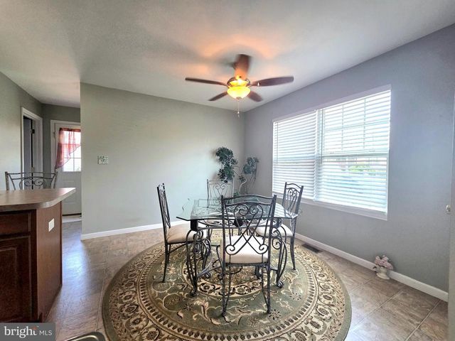 203 HEATHERSAGE DR, Marietta, PA 17547