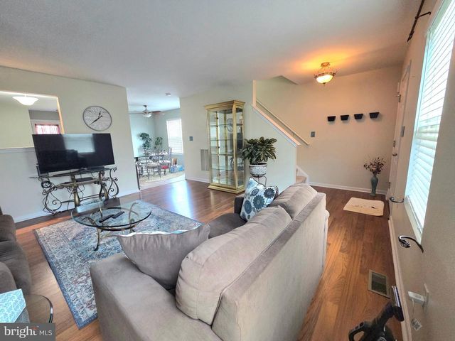 203 HEATHERSAGE DR, Marietta, PA 17547