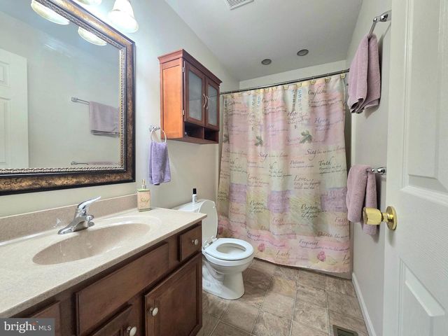 203 HEATHERSAGE DR, Marietta, PA 17547