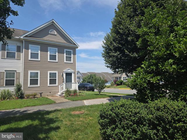 203 HEATHERSAGE DR, Marietta, PA 17547