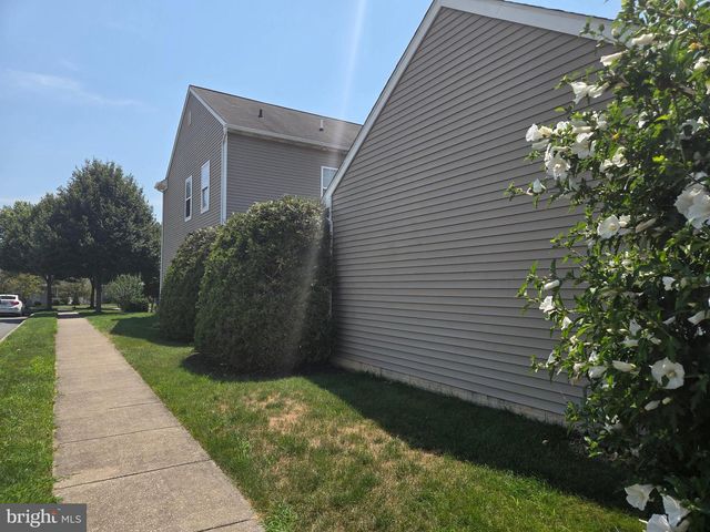 203 HEATHERSAGE DR, Marietta, PA 17547