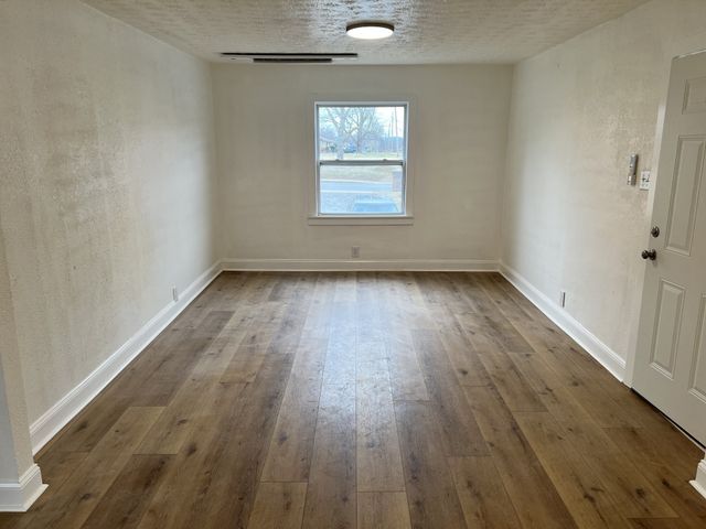 711B W Eastland St, Gallatin, TN 37066