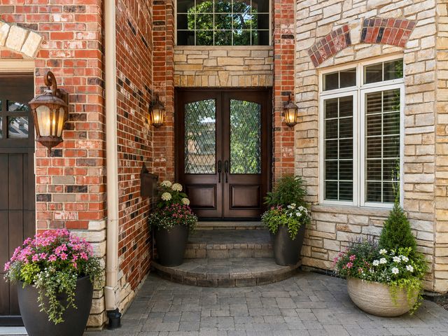 434 W Benton Avenue, Naperville, IL 60540