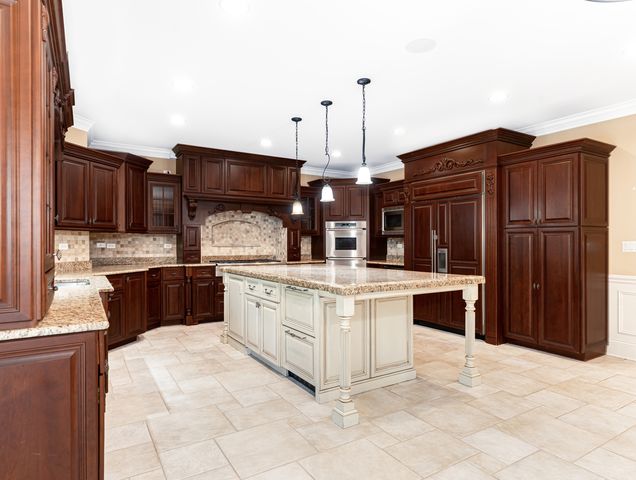 434 W Benton Avenue, Naperville, IL 60540