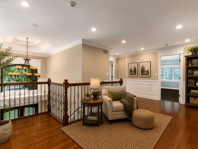 434 W Benton Avenue, Naperville, IL 60540