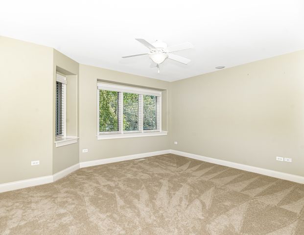 434 W Benton Avenue, Naperville, IL 60540