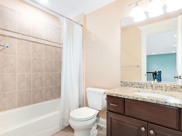 434 W Benton Avenue, Naperville, IL 60540