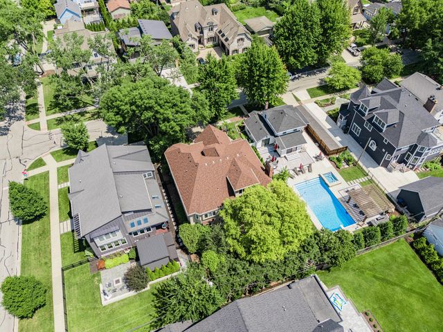 434 W Benton Avenue, Naperville, IL 60540