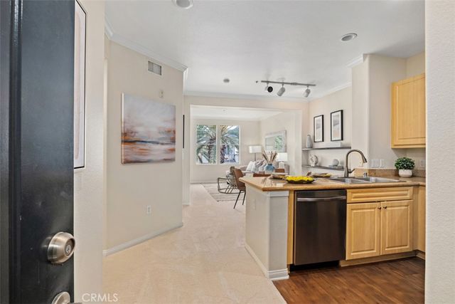 3458 Watermarke, Irvine, CA 92612