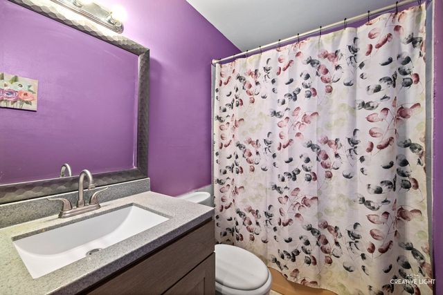 711 Town Road, West Chicago, IL 60185