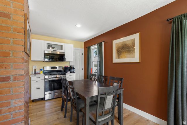 121 ROSS DR, Clearfield, UT 84015