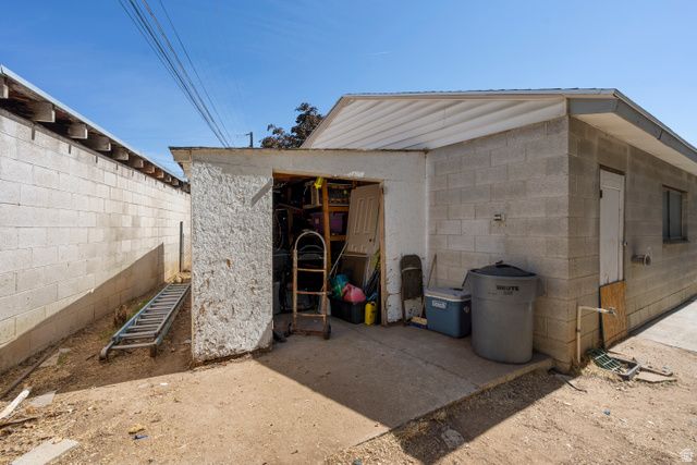 121 ROSS DR, Clearfield, UT 84015