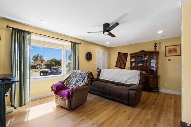 121 ROSS DR, Clearfield, UT 84015