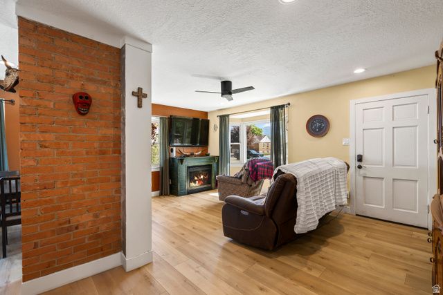 121 ROSS DR, Clearfield, UT 84015
