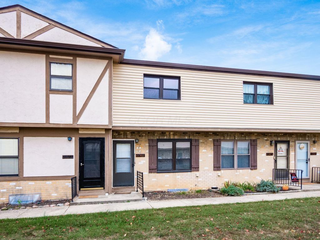 3815 Queen Anne Place, B19, Grove City, OH 43123