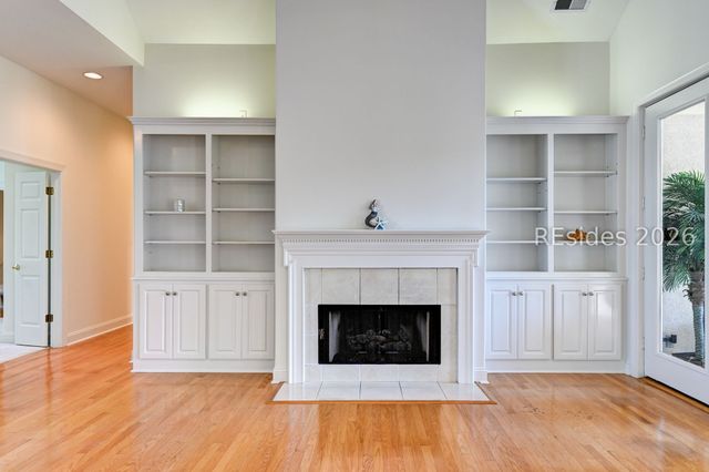 11 Outpost Ln, Hilton Head Island, SC 29928