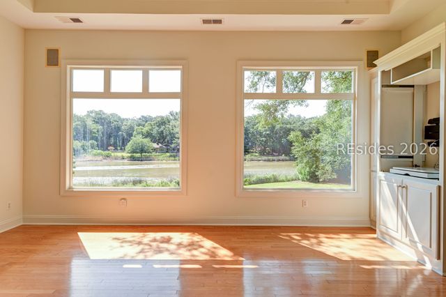 11 Outpost Ln, Hilton Head Island, SC 29928