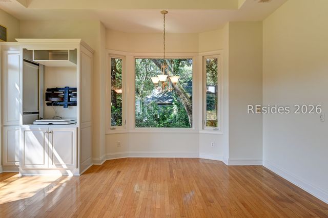 11 Outpost Ln, Hilton Head Island, SC 29928