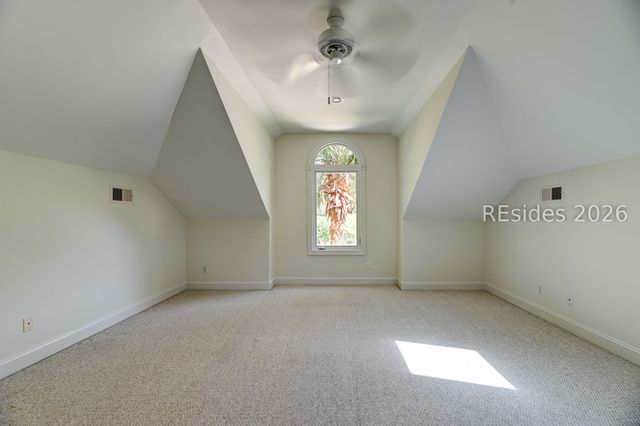 11 Outpost Ln, Hilton Head Island, SC 29928
