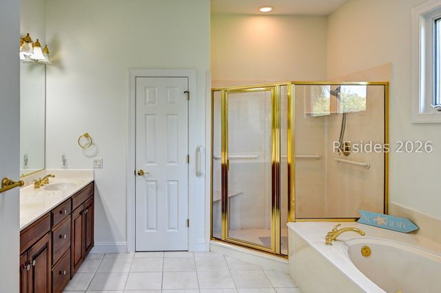 11 Outpost Ln, Hilton Head Island, SC 29928