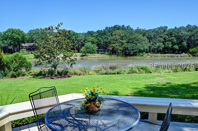 11 Outpost Ln, Hilton Head Island, SC 29928