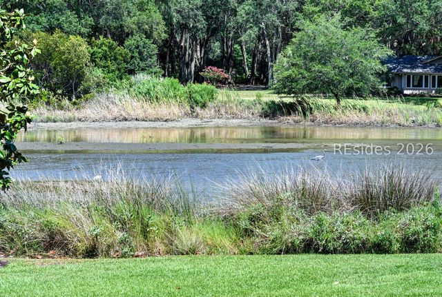 11 Outpost Ln, Hilton Head Island, SC 29928