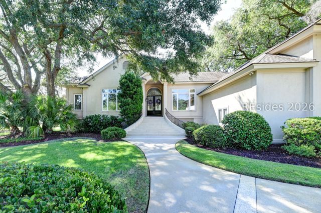 11 Outpost Ln, Hilton Head Island, SC 29928