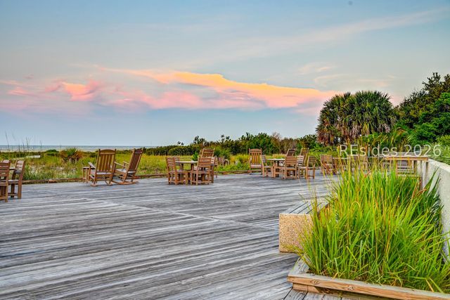 11 Outpost Ln, Hilton Head Island, SC 29928