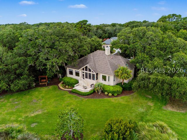 11 Outpost Ln, Hilton Head Island, SC 29928