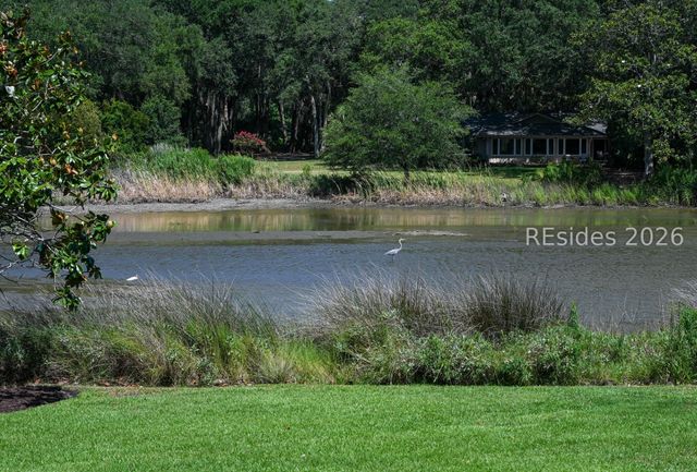 11 Outpost Ln, Hilton Head Island, SC 29928