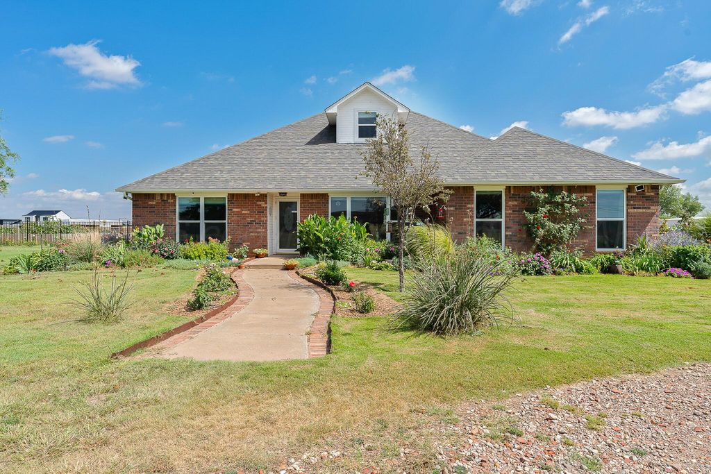 19601 FM 2590, Canyon, TX 79015