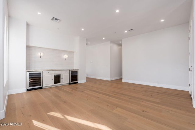 9297 E MOHAWK Lane, Scottsdale, AZ 85255