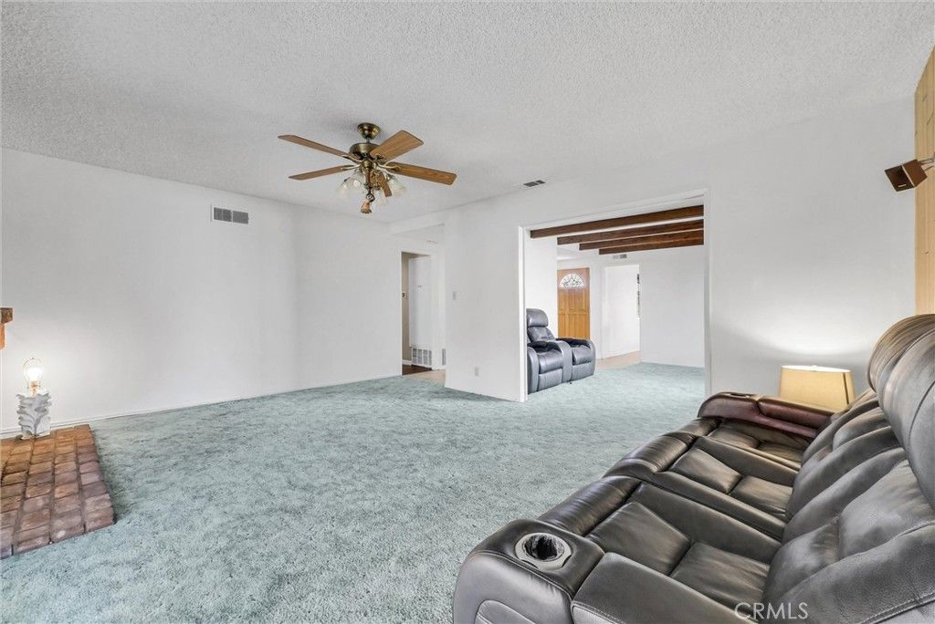 Image 10 of property listing at 10558 Hester Avenue, Whittier, CA 90604