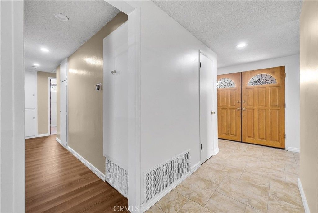 Image 13 of property listing at 10558 Hester Avenue, Whittier, CA 90604