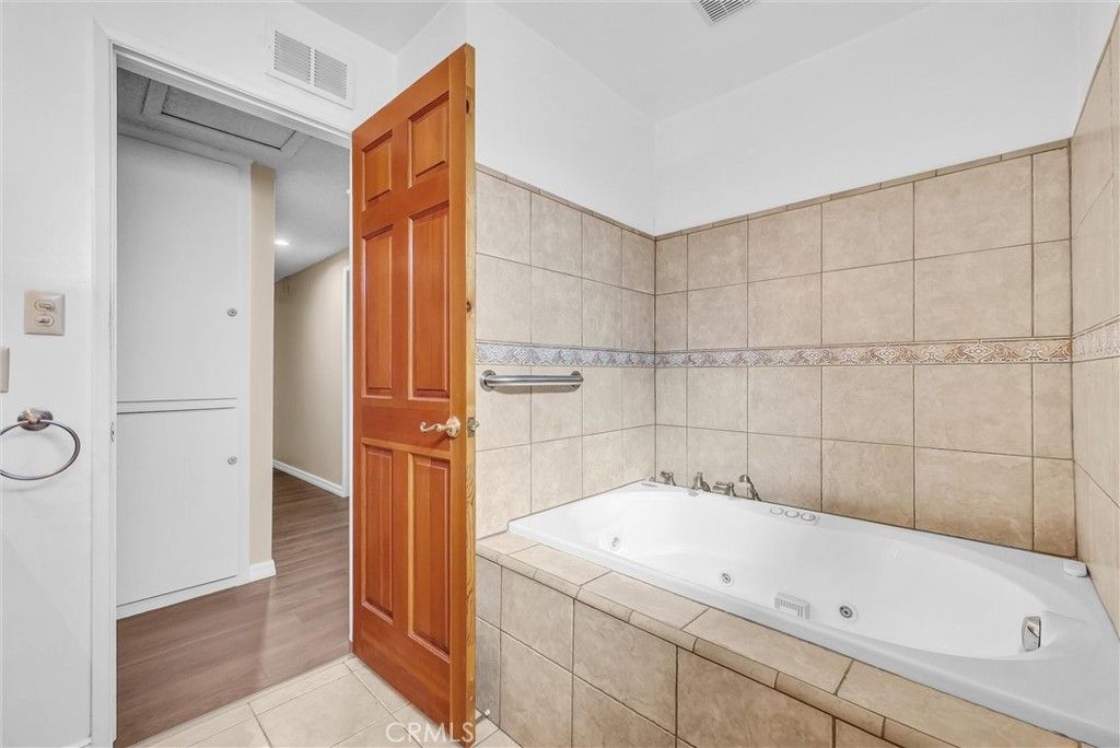 Image 22 of property listing at 10558 Hester Avenue, Whittier, CA 90604