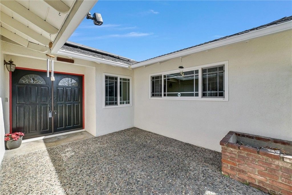 Image 4 of property listing at 10558 Hester Avenue, Whittier, CA 90604