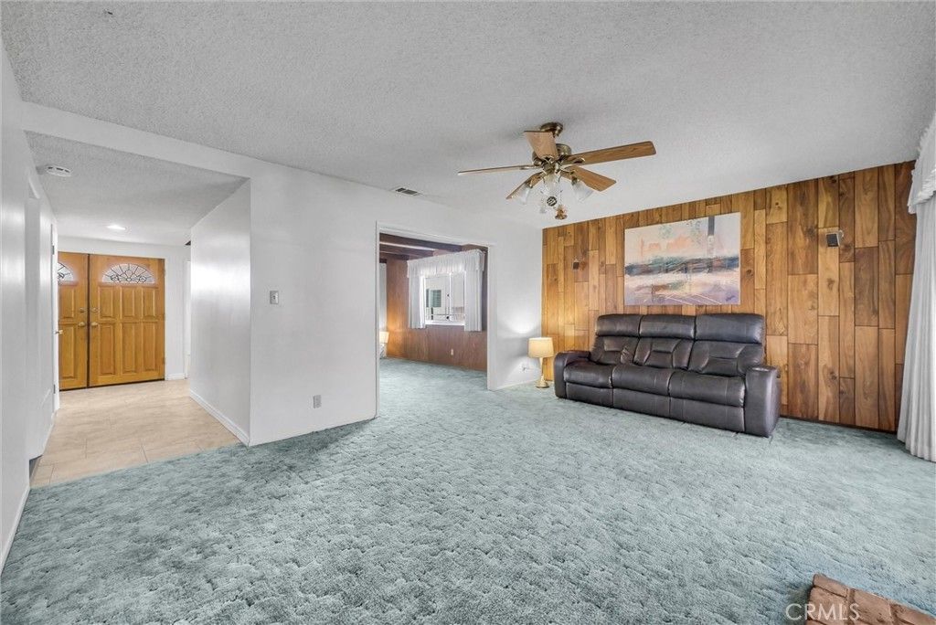 Image 9 of property listing at 10558 Hester Avenue, Whittier, CA 90604