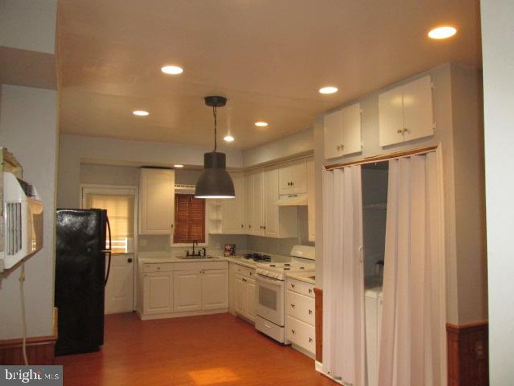 142 TINDALL AVE, Hamilton, NJ 08610 — photo 2