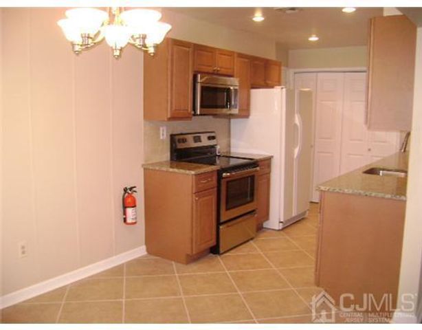 107-B Chatham Drive B, Monroe, NJ 08831