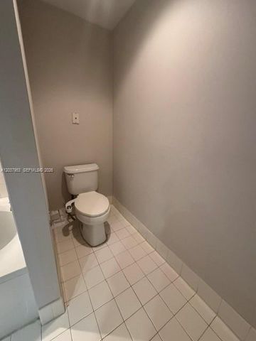 3255 NE 184th St 12116, Aventura, FL 33160