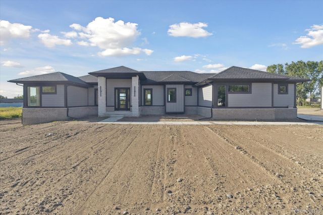 30060 Hickey Road, Chesterfield Township, MI 48051