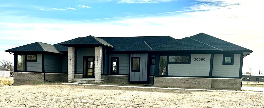 30060 Hickey Road, Chesterfield Township, MI 48051