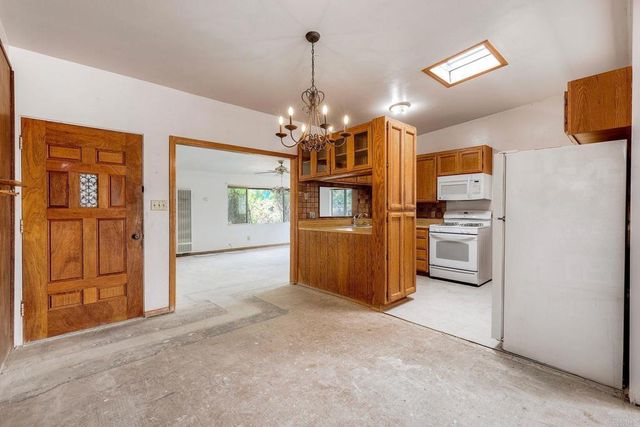 1085 Las Bancas Court, Chula Vista, CA 91911