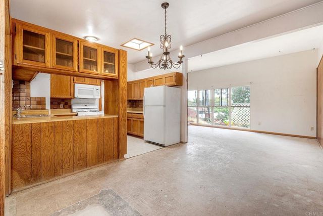 1085 Las Bancas Court, Chula Vista, CA 91911