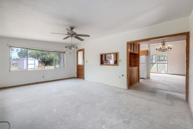 1085 Las Bancas Court, Chula Vista, CA 91911