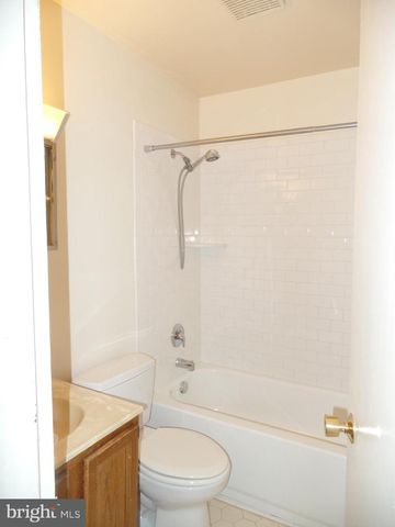 7403 PAXTON RD, Falls Church, VA 22043