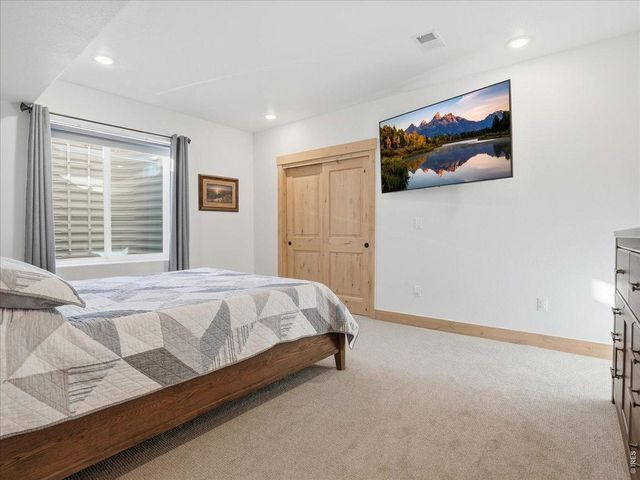 1699 Corby Dr, Windsor, CO 80550