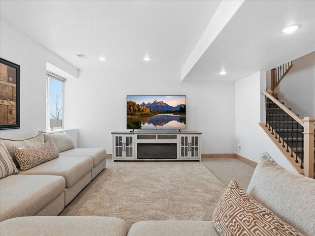 1699 Corby Dr, Windsor, CO 80550